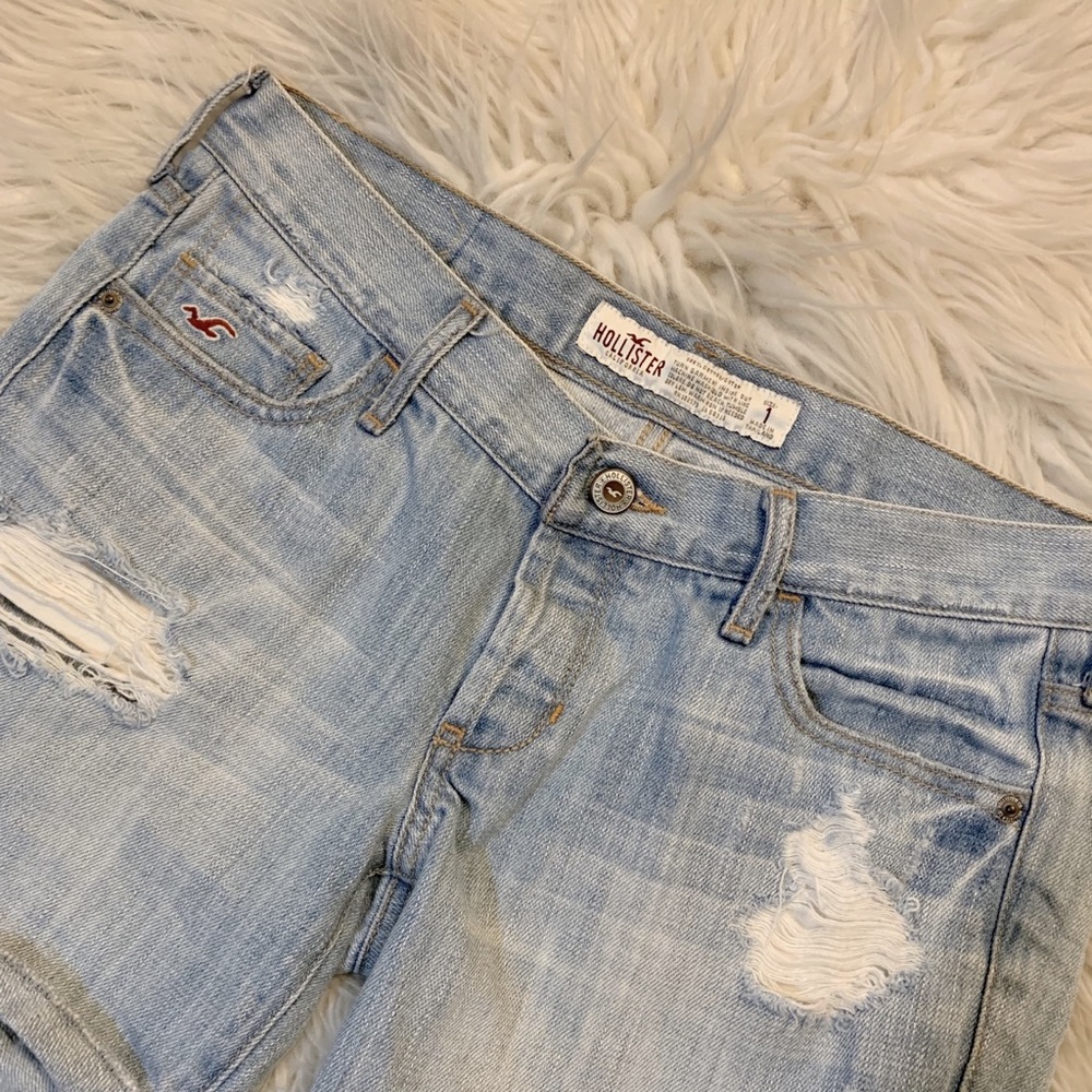 Hollister Destroyed Denim Boyfriend Jean Shorts - Picture 3 of 7
